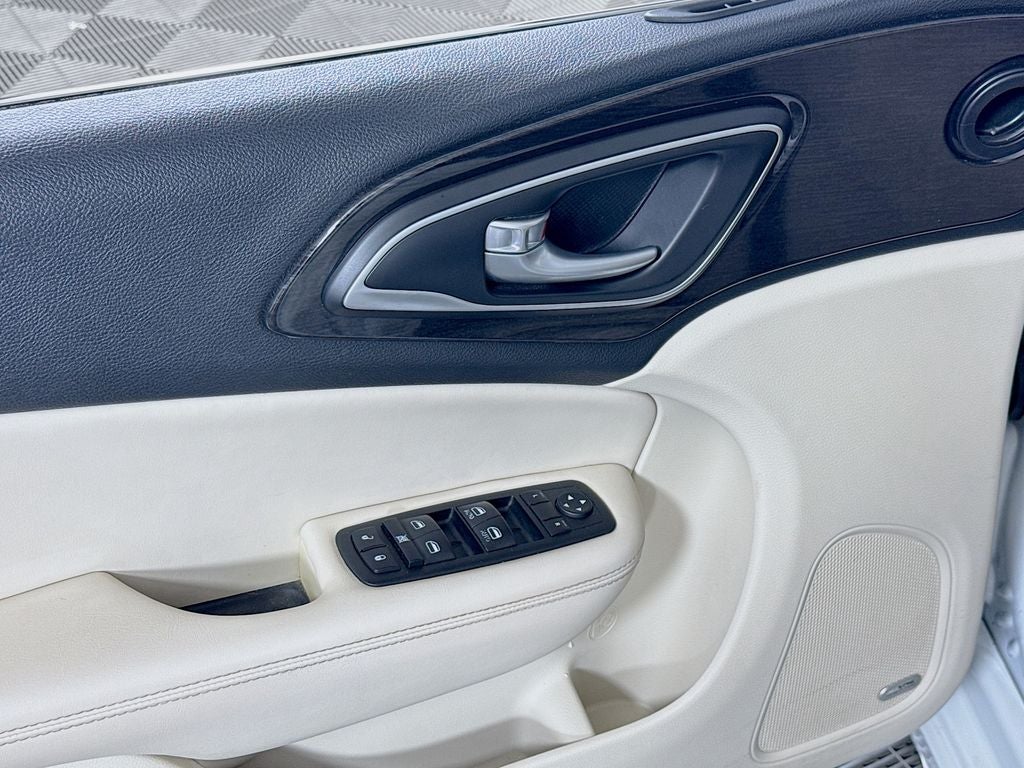 2015 Chrysler 200 C AWD