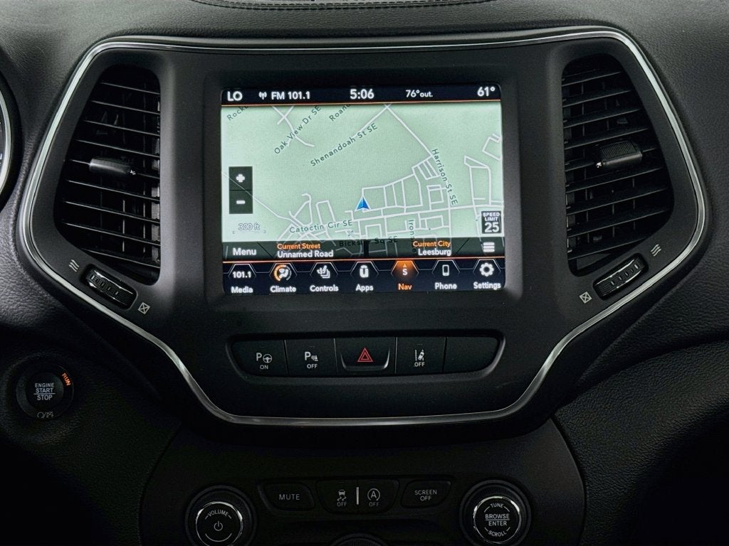 2023 Jeep Cherokee Altitude 4X4 Lux Elite Package
