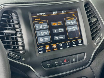 2023 Jeep Cherokee Altitude 4X4 Lux Elite Package