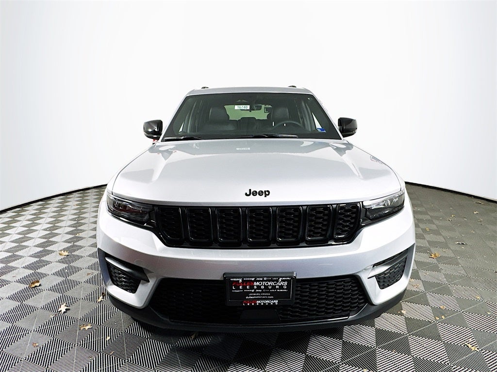 2025 Jeep Grand Cherokee Altitude
