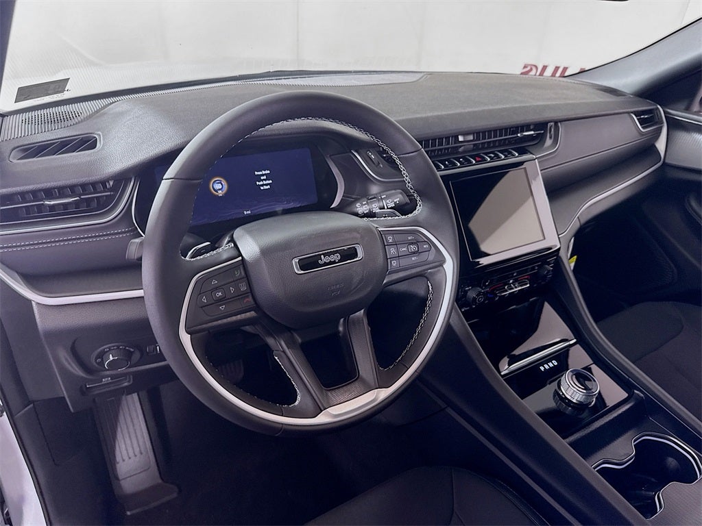 2025 Jeep Grand Cherokee Laredo X