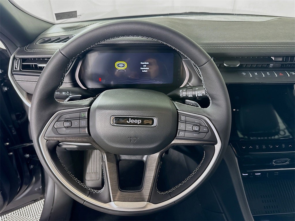 2026 Jeep Grand Cherokee Laredo