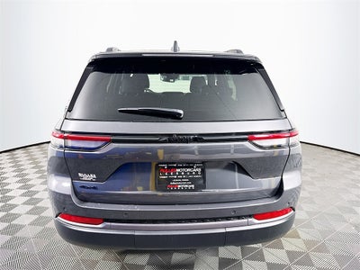 2026 Jeep Grand Cherokee Laredo