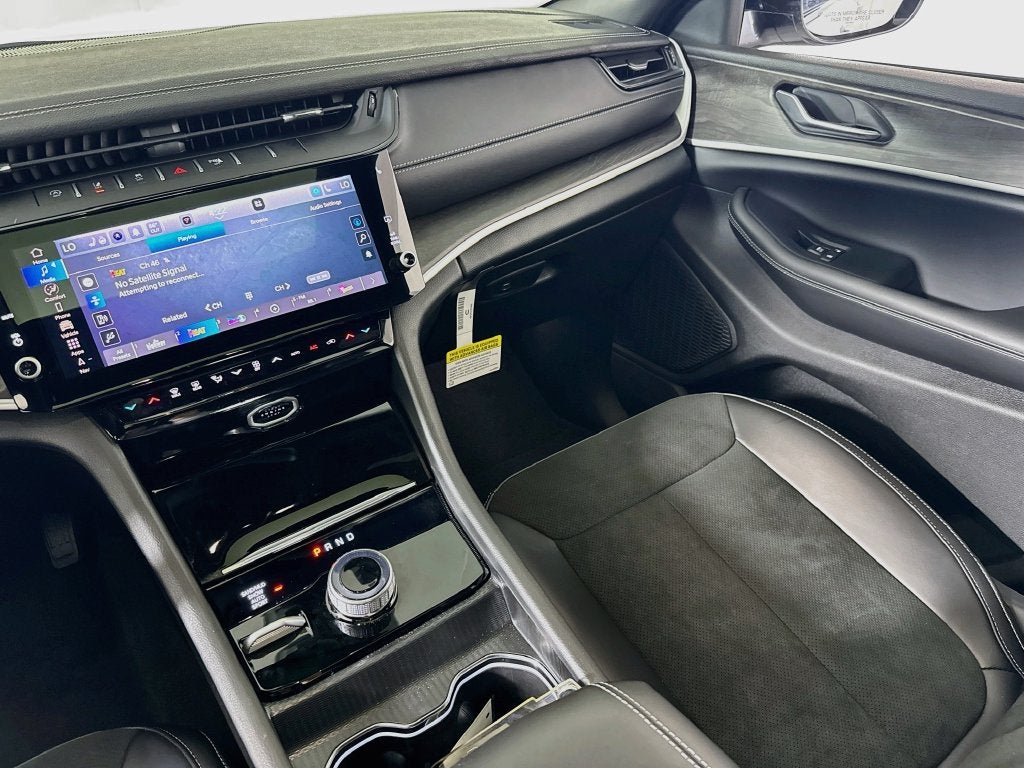 2026 Jeep Grand Cherokee Altitude