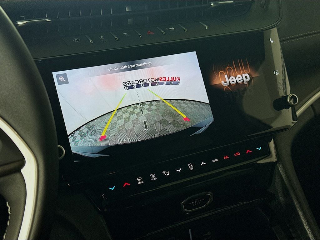 2026 Jeep Grand Cherokee Laredo