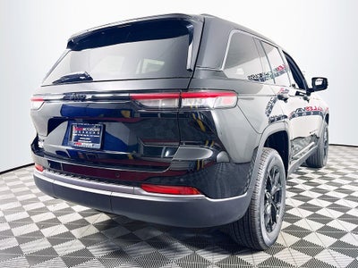 2026 Jeep Grand Cherokee Laredo