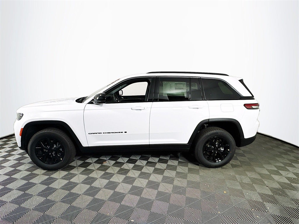 2026 Jeep Grand Cherokee Laredo