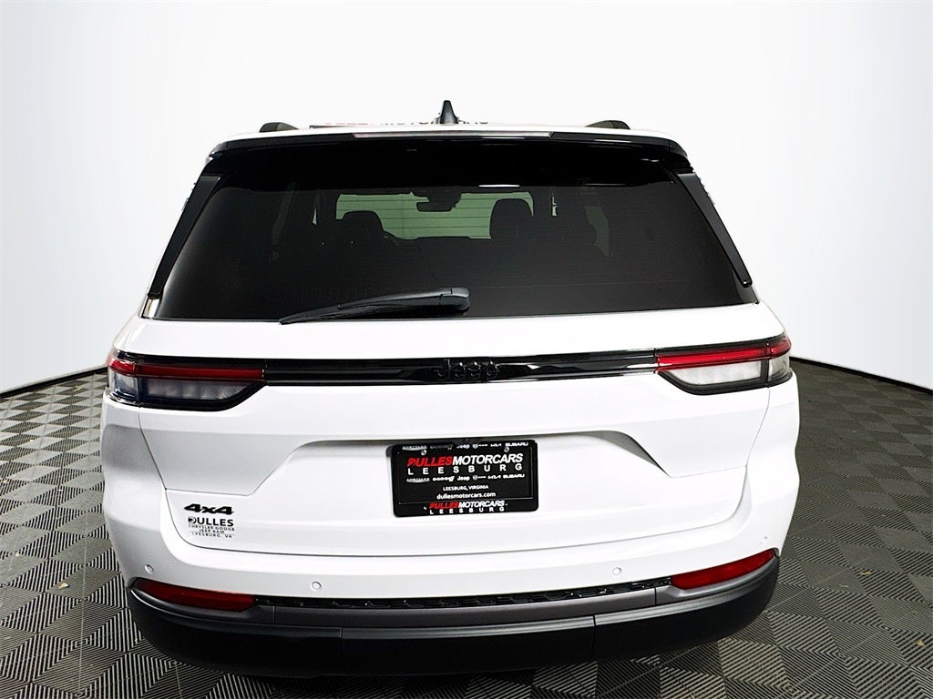 2026 Jeep Grand Cherokee Laredo