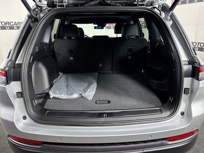 2026 Jeep Grand Cherokee Laredo