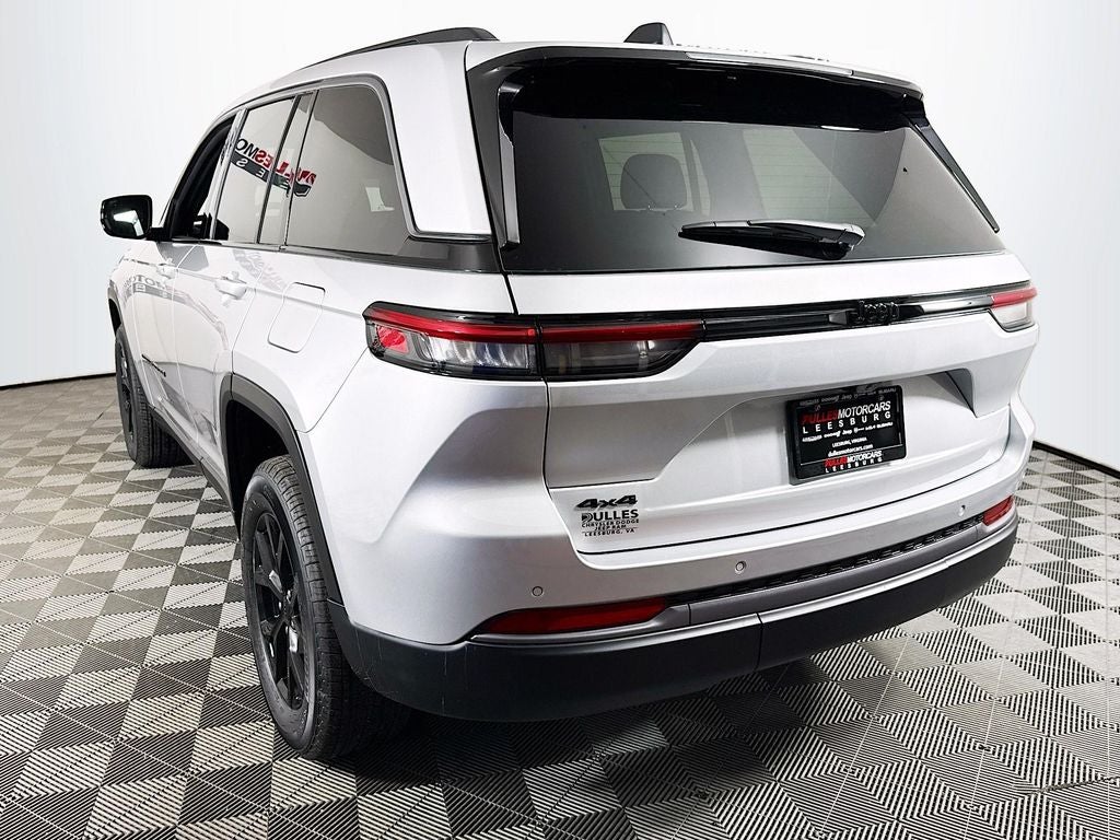 2026 Jeep Grand Cherokee Laredo