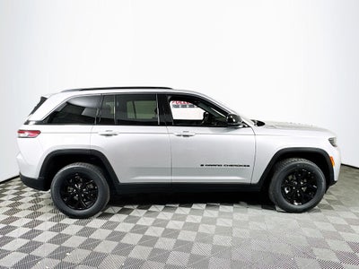 2026 Jeep Grand Cherokee Laredo