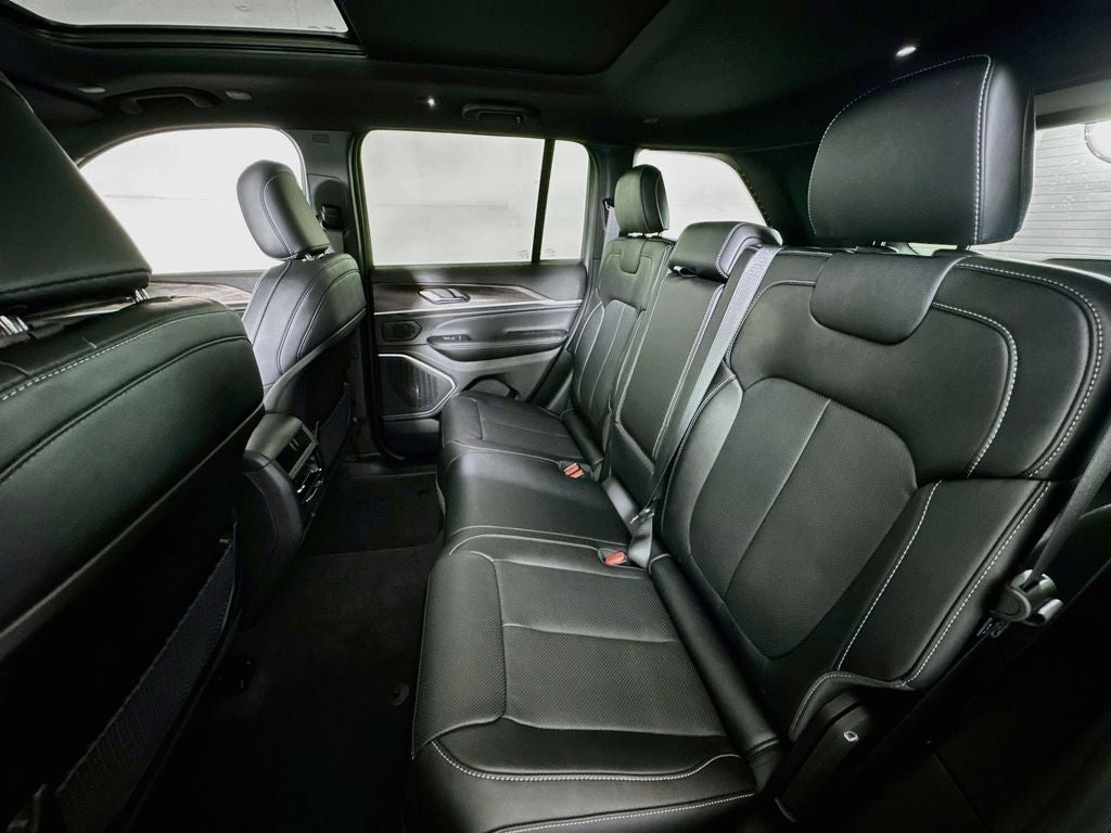 2027 Jeep Grand Cherokee Limited Reserve