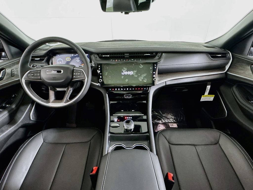 2027 Jeep Grand Cherokee Limited Reserve