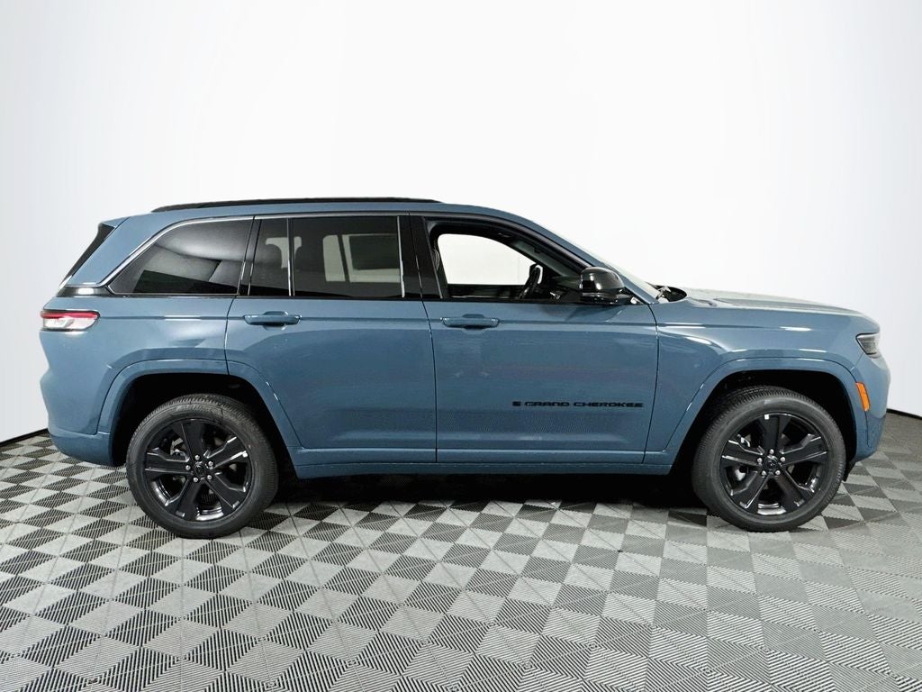 2027 Jeep Grand Cherokee Limited Reserve