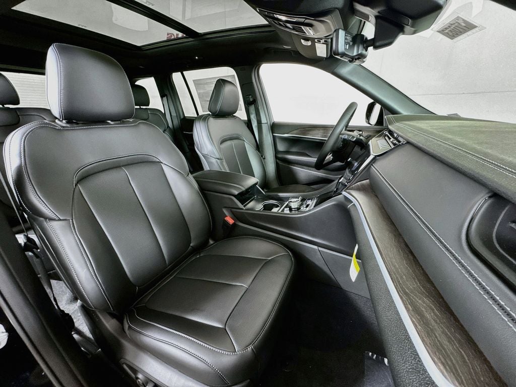 2027 Jeep Grand Cherokee Limited