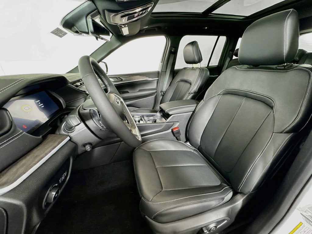 2027 Jeep Grand Cherokee Limited Reserve