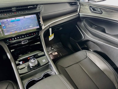 2027 Jeep Grand Cherokee Limited Reserve