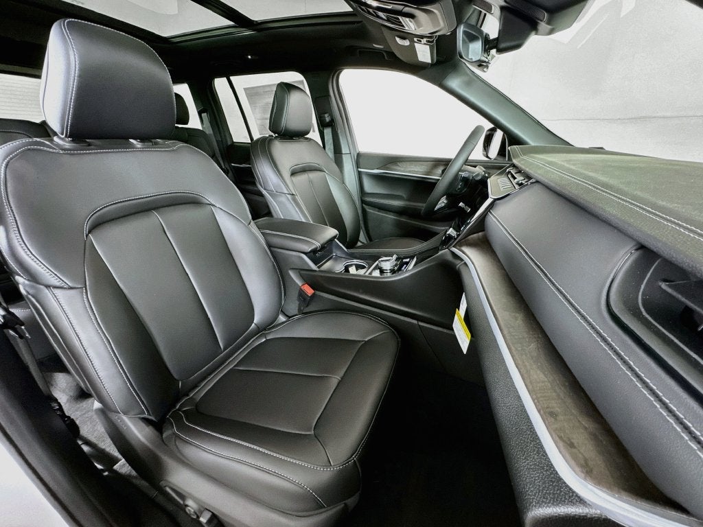 2027 Jeep Grand Cherokee Limited