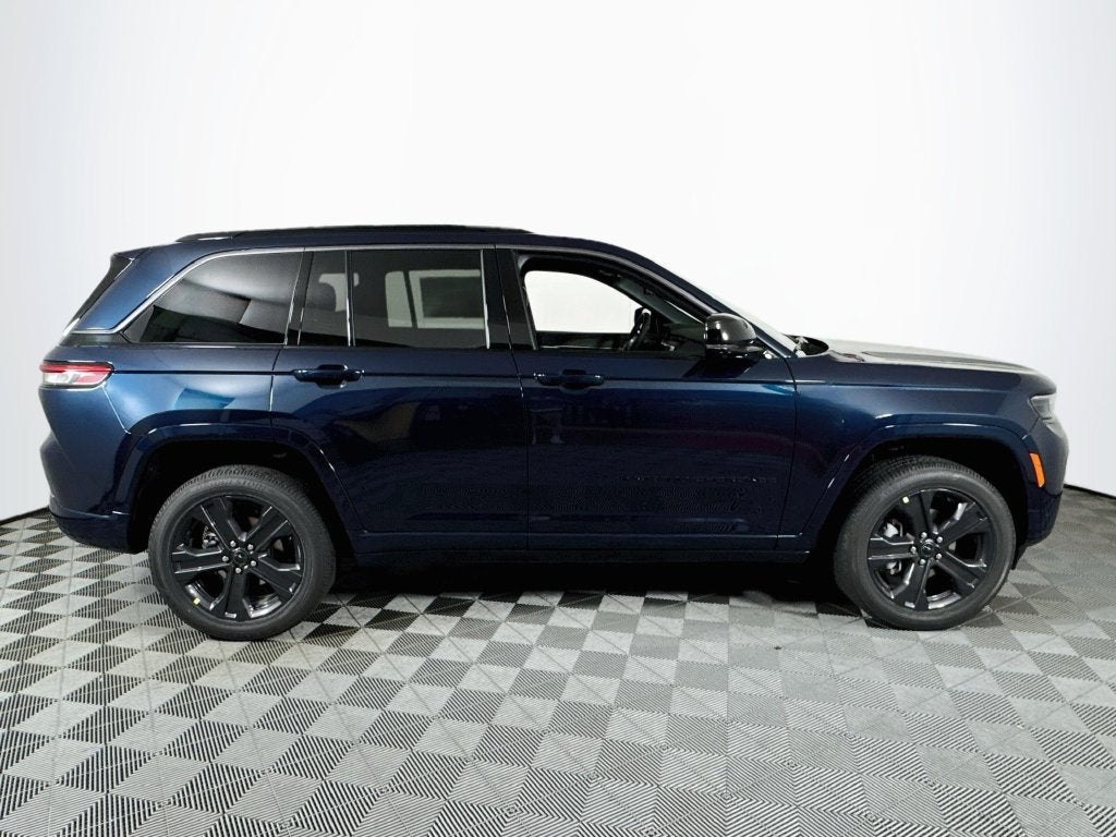 2027 Jeep Grand Cherokee Limited Reserve