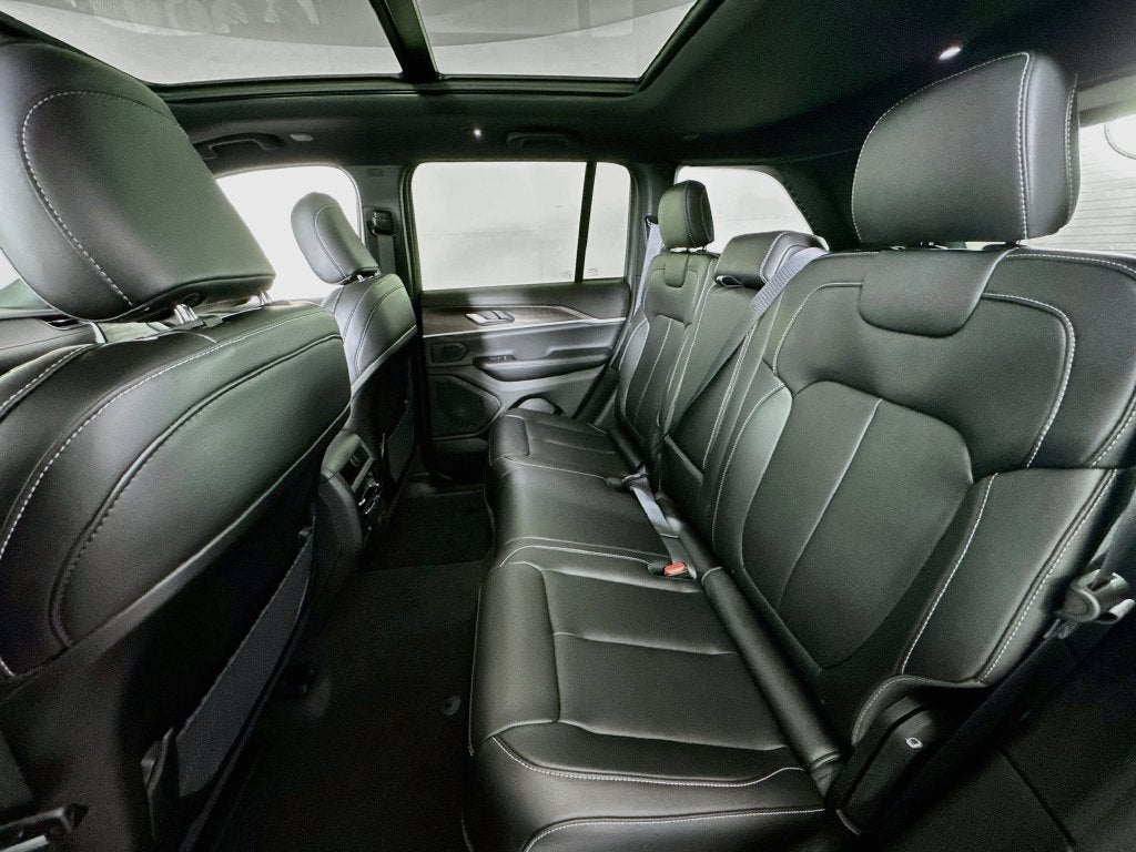 2027 Jeep Grand Cherokee Limited