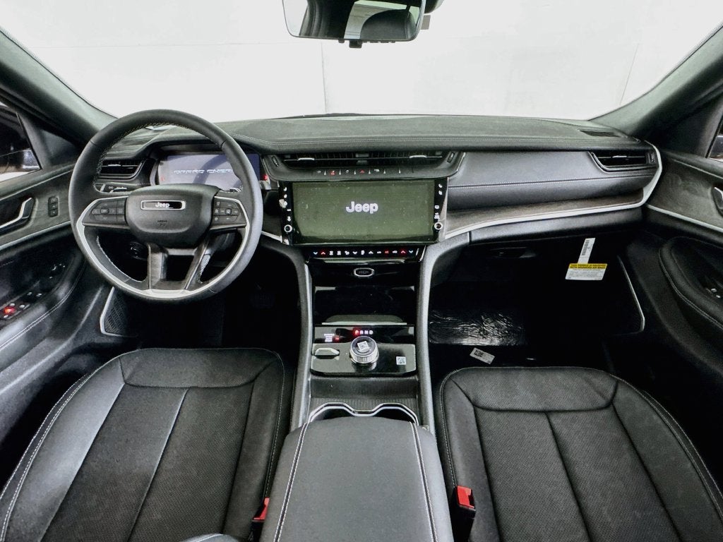 2027 Jeep Grand Cherokee Limited Reserve