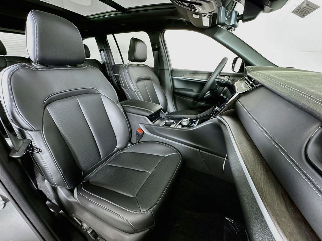 2027 Jeep Grand Cherokee Limited