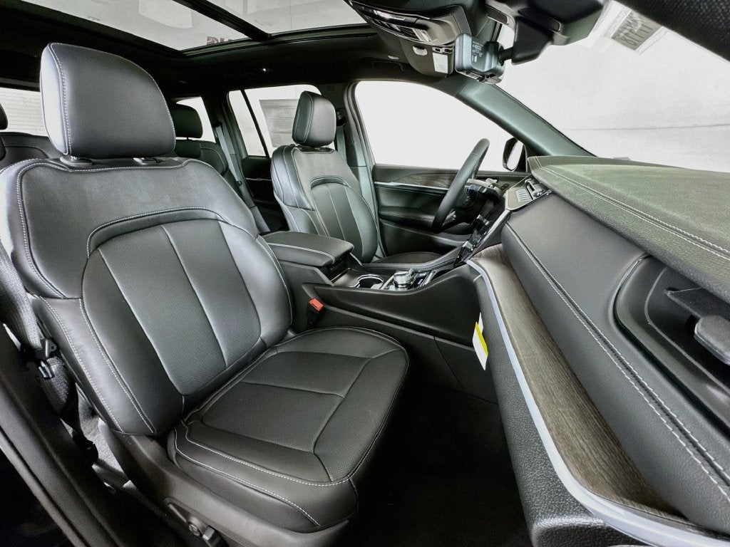 2027 Jeep Grand Cherokee Limited