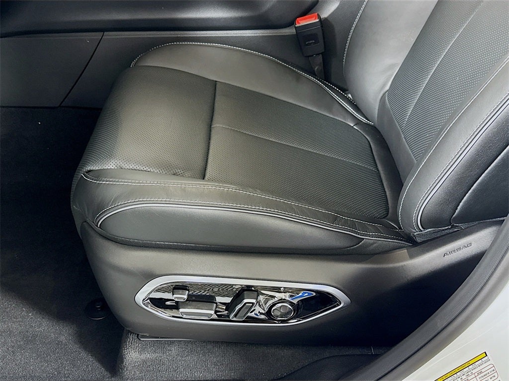 2025 Jeep Grand Cherokee Overland