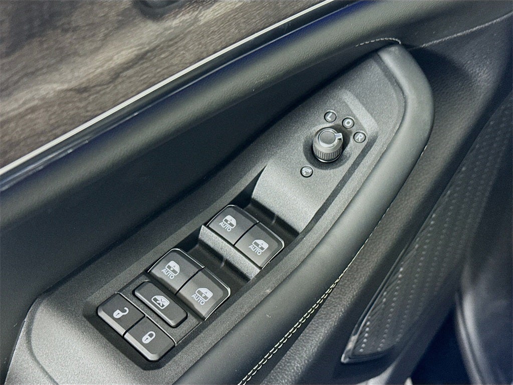 2025 Jeep Grand Cherokee Overland