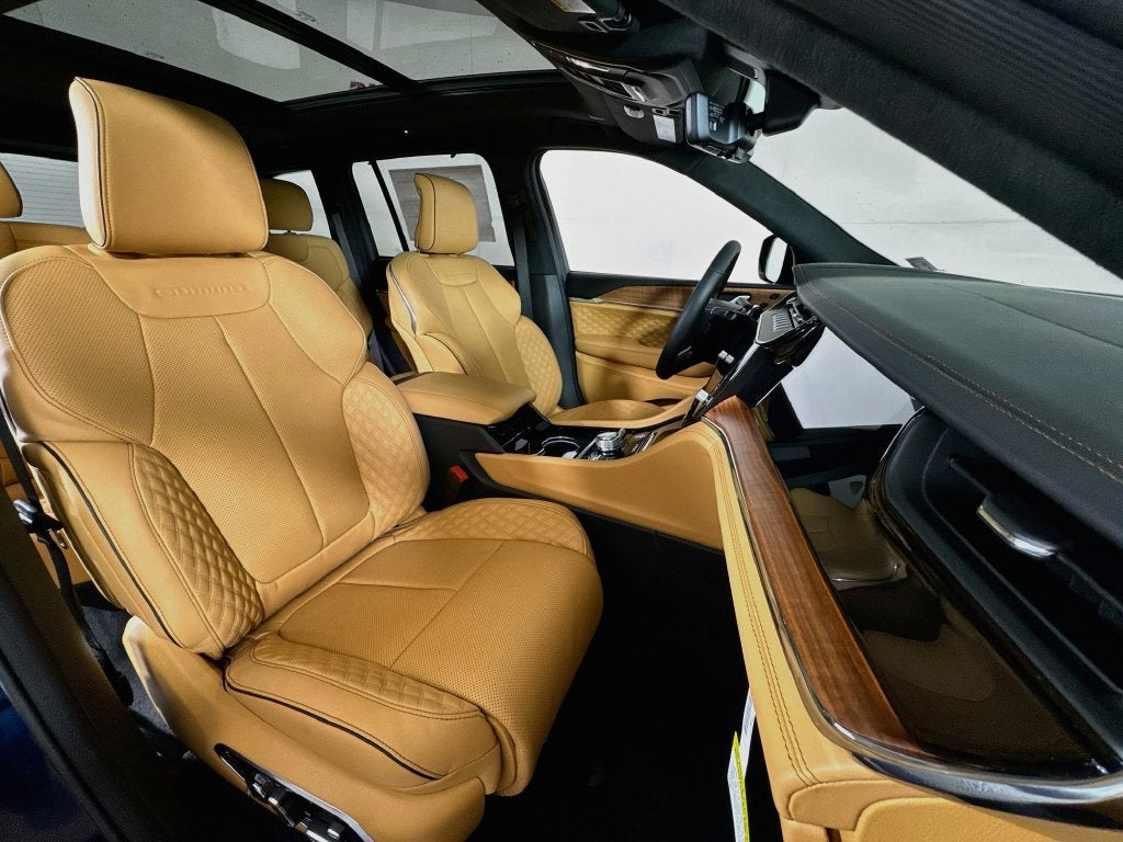 2027 Jeep Grand Cherokee Summit