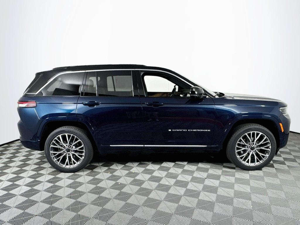 2027 Jeep Grand Cherokee Summit