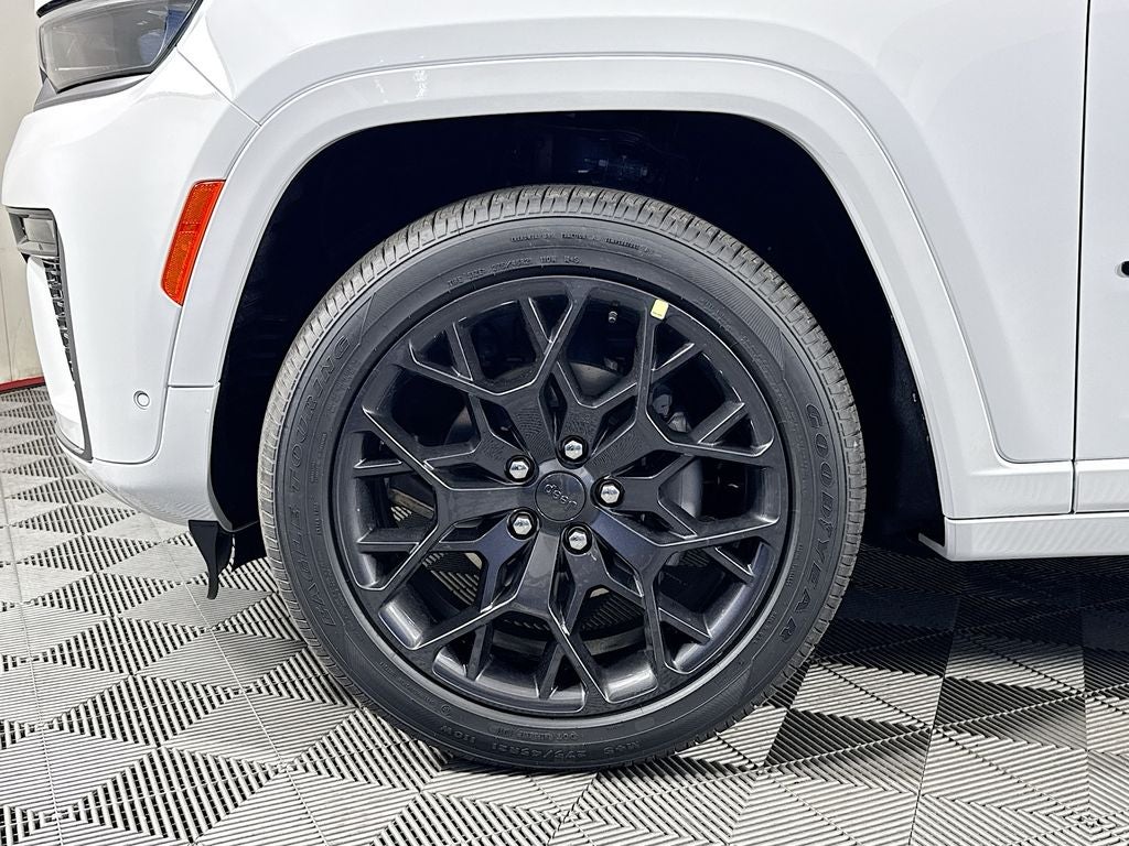 2026 Jeep Grand Cherokee Summit