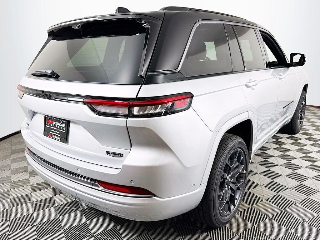 2026 Jeep Grand Cherokee Summit