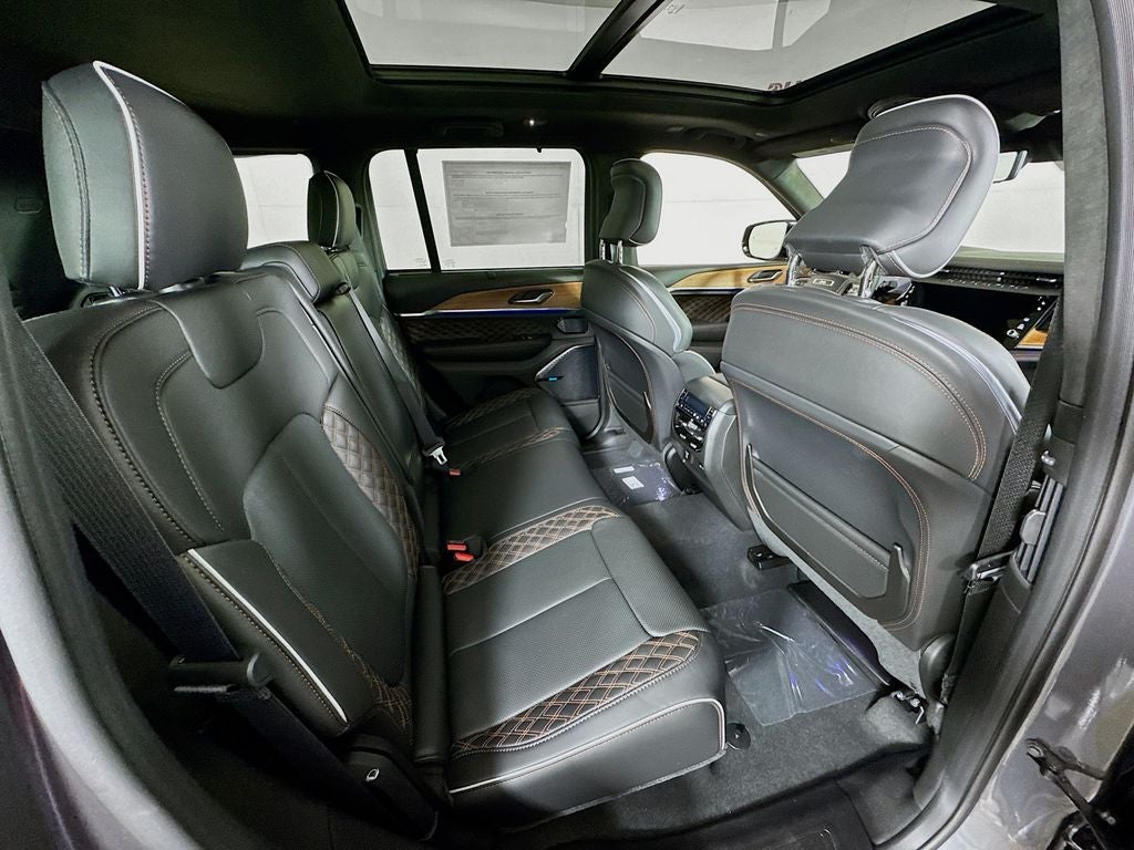 2026 Jeep Grand Cherokee Summit