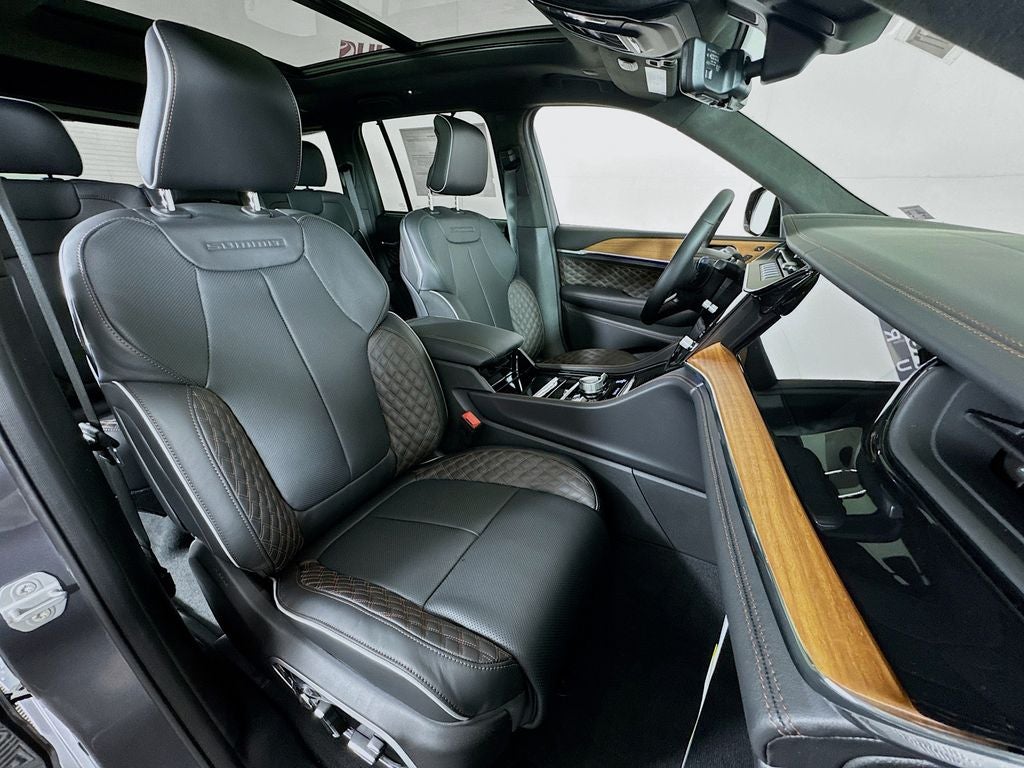 2026 Jeep Grand Cherokee Summit