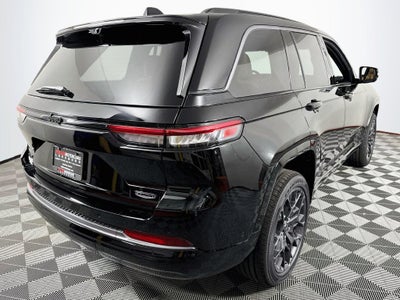 2027 Jeep Grand Cherokee Summit