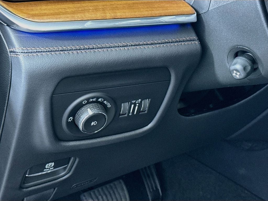 2027 Jeep Grand Cherokee Summit