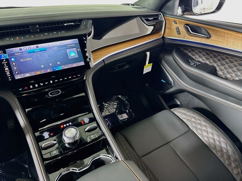 2027 Jeep Grand Cherokee Summit