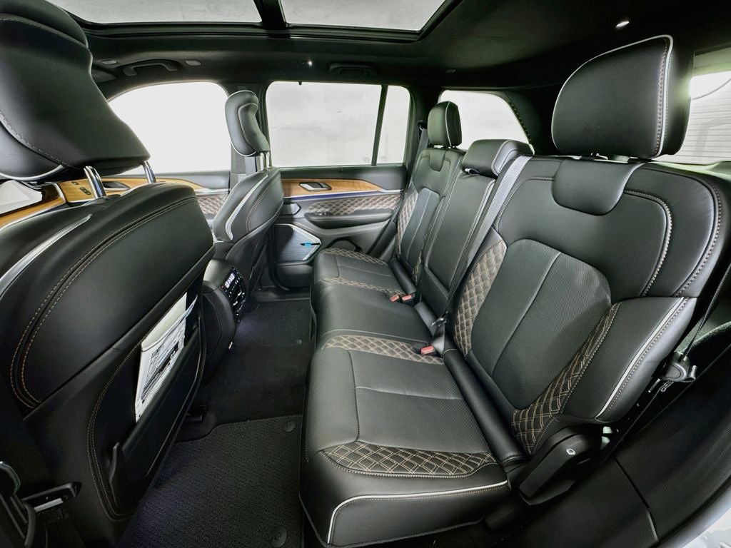 2026 Jeep Grand Cherokee Summit