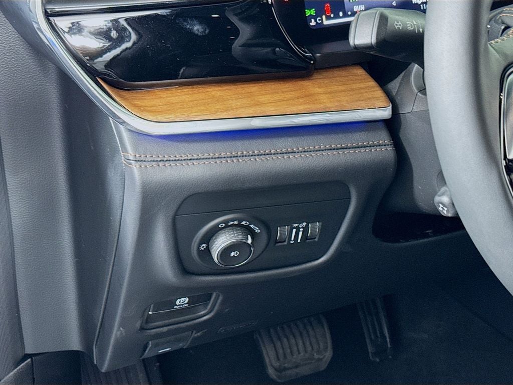 2026 Jeep Grand Cherokee Summit