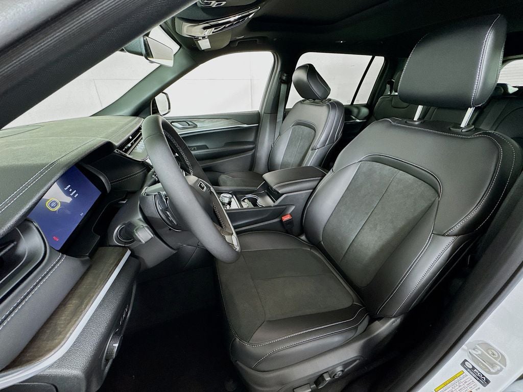 2026 Jeep Grand Cherokee L Laredo