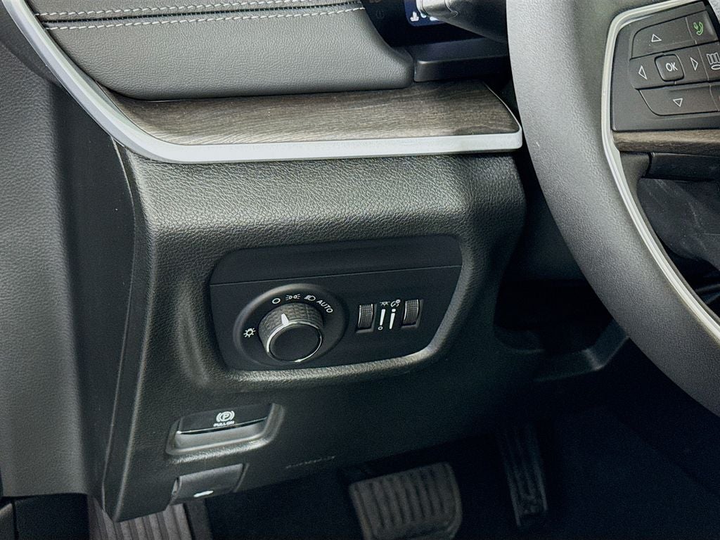 2026 Jeep Grand Cherokee L Laredo