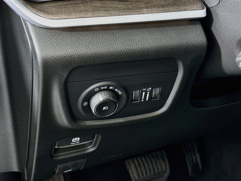 2027 Jeep Grand Cherokee L Limited