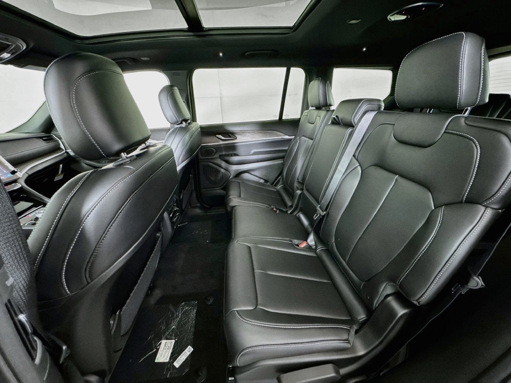 2027 Jeep Grand Cherokee L Limited