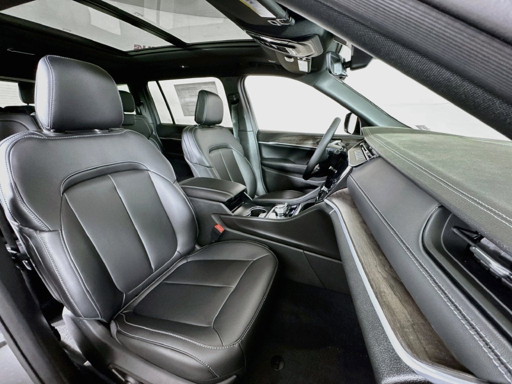 2027 Jeep Grand Cherokee L Limited