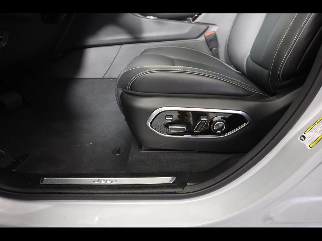 2024 Jeep Grand Cherokee 4xe Overland 4xe