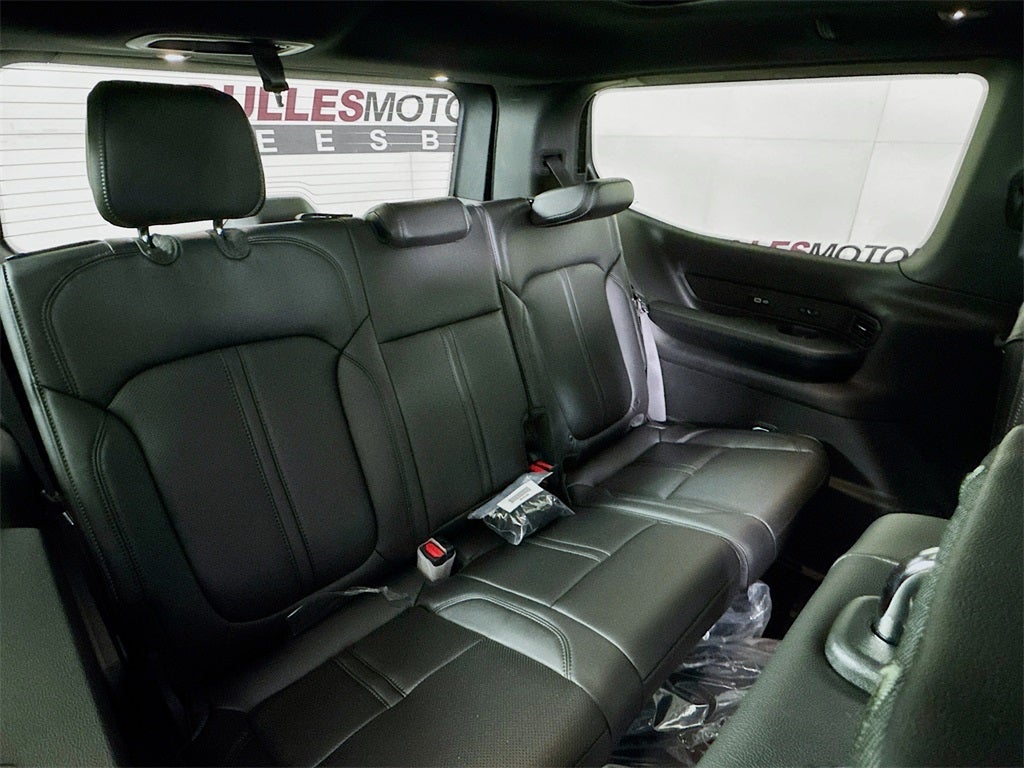 2026 Jeep Grand Wagoneer Base