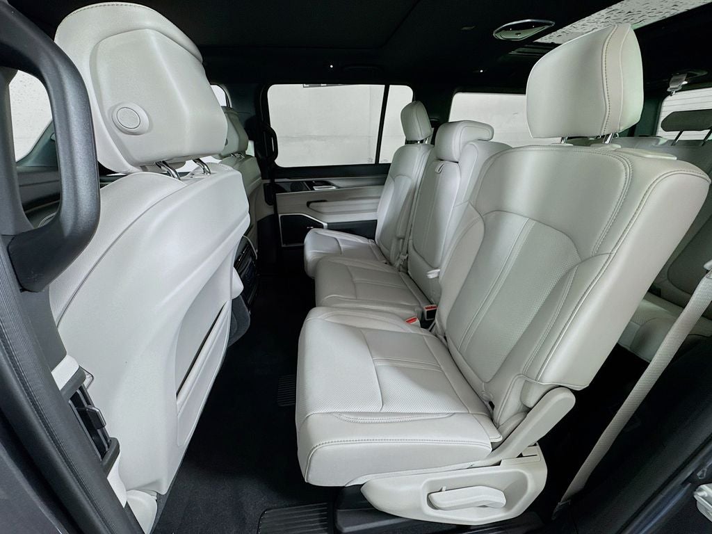 2026 Jeep Grand Wagoneer 4x4