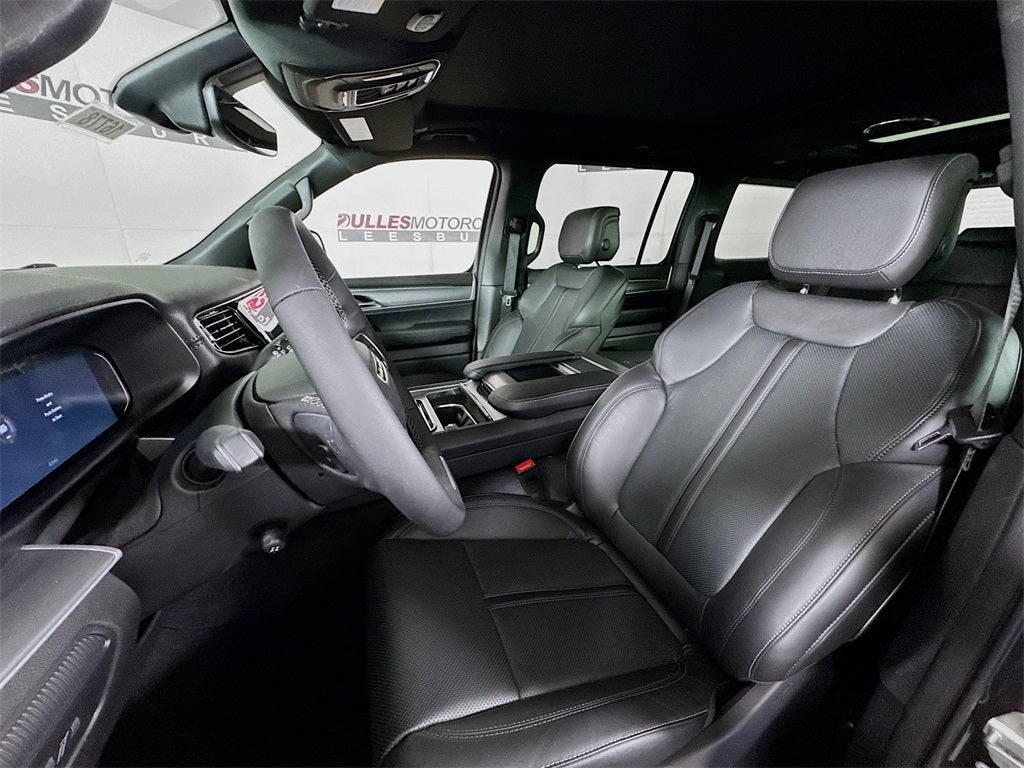 2026 Jeep Grand Wagoneer Base