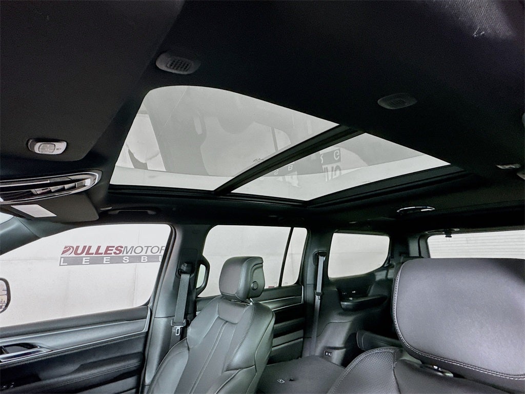 2026 Jeep Grand Wagoneer Base